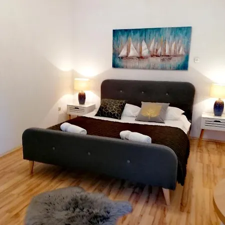 Oliva Apartment *